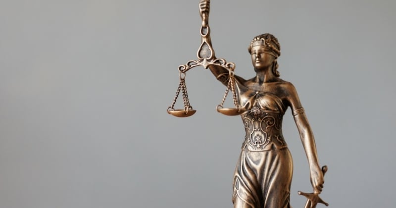 portrait-and-close-up-of-a-statuette-of-the-goddess-of-justice-a-symbol-of-honesty-and-decency-legal_t20_4dqx2r-800x420